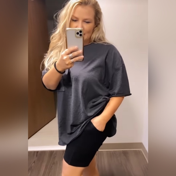 Zenana Outfitters Tops Nwt Zenana Oversized Front Pocket Raw Edge